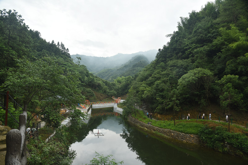 曉天鎮(zhèn)：大別山狼谷景區(qū)開(kāi)啟試營(yíng)業(yè)大幕